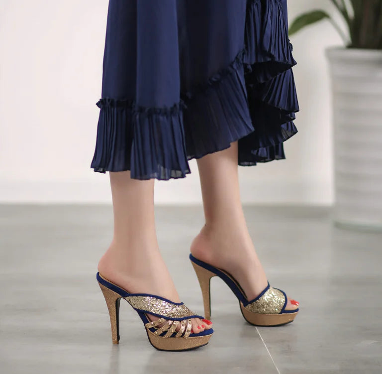 Tacones Altos con Remaches y Brillitos 👡💎